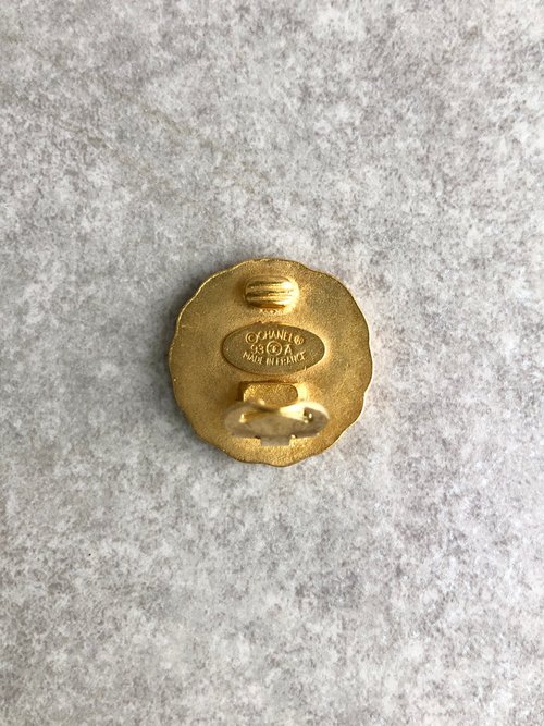 Direct from Japan, branded used packaging] CHANEL gold Clip
