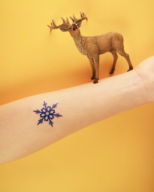 Deerhorn design / 鹿角 Deerhorn design / 鹿角 刺青 紋身貼紙 雪花 藍色 聖誕節