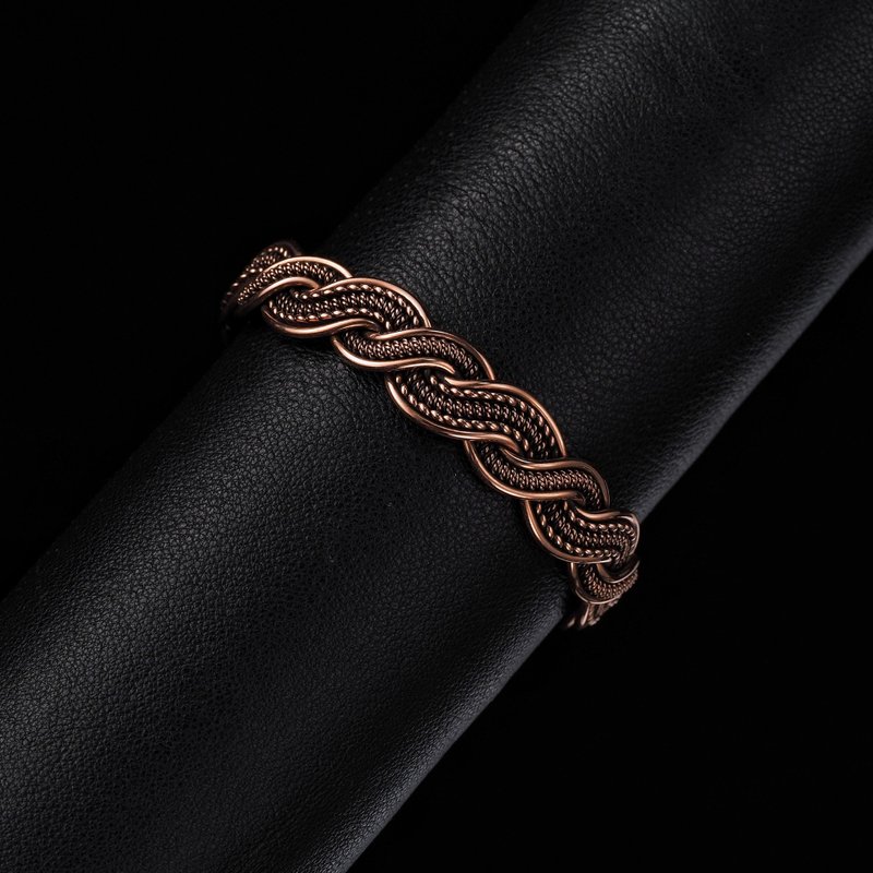 Pure copper bracelet for her Unique wire wrapped metal bangle Handmade jewelry - 手鍊/手環 - 銅/黃銅 金色