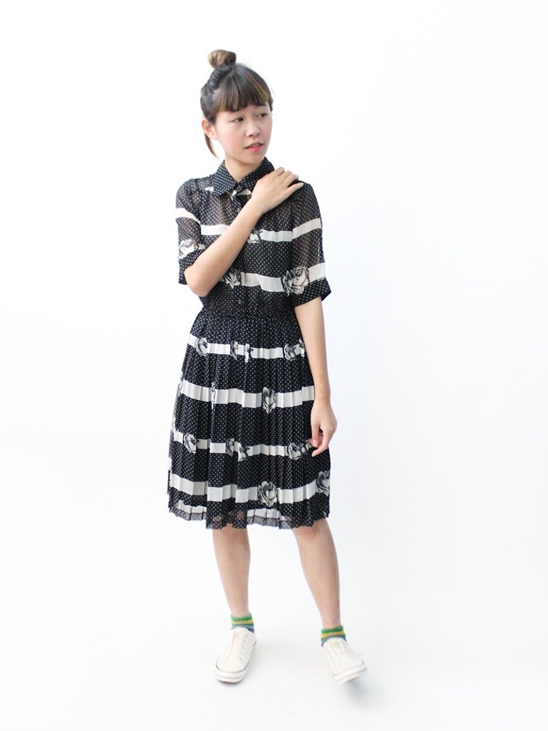 [RE0215D975] retro black and white striped short-sleeved little flowers in spring and summer vintage dress - One Piece Dresses - Polyester Black
