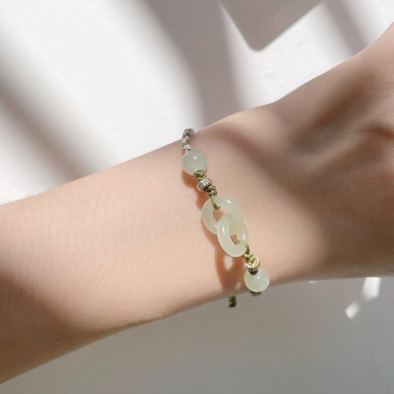 Natural Hetian Jade Double Ring Peace Buckle Bracelet - สร้อยข้อมือ - หยก 