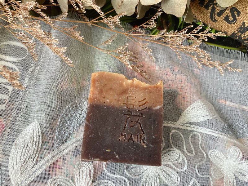 何首烏山茶花洗髮皂/新手入門/ㄧ般、中性髮質/卓瑪愛象/手工皂 - 其他 - 其他材質 咖啡色