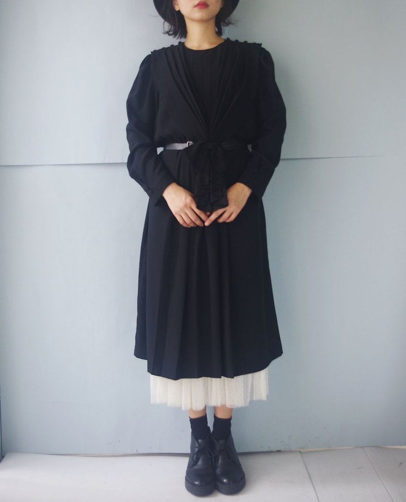 尋寶古著-80年代華麗披肩壓摺黑色復古洋裝 - 連身裙 - 聚酯纖維 黑色