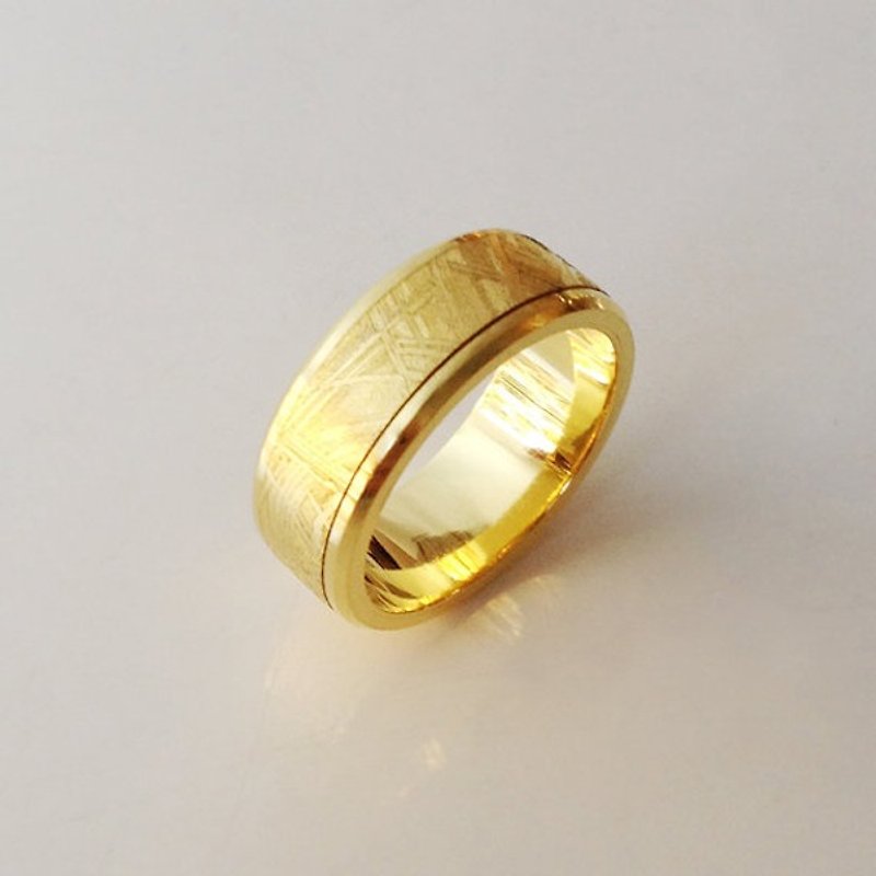 Rhodium/ Gold Plated Beveled Edges Meteorite 316L Stainless Steel Band Ring - แหวนทั่วไป - เครื่องเพชรพลอย สีทอง