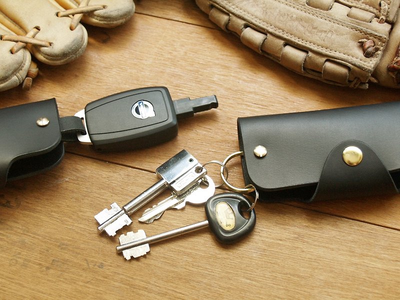 Leather Key Case ( Custom Name ) - Gentle Black - ที่ห้อยกุญแจ - หนังแท้ สีดำ