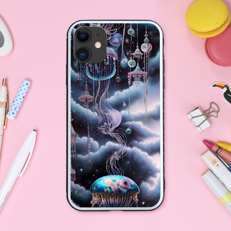 幻想的でゆめかわいいクラゲときらびやかな飾りや宇宙 スマホケース【強化ガラス仕上げ】iPhone16 対応 - 手機殼/手機套 - 塑膠 多色