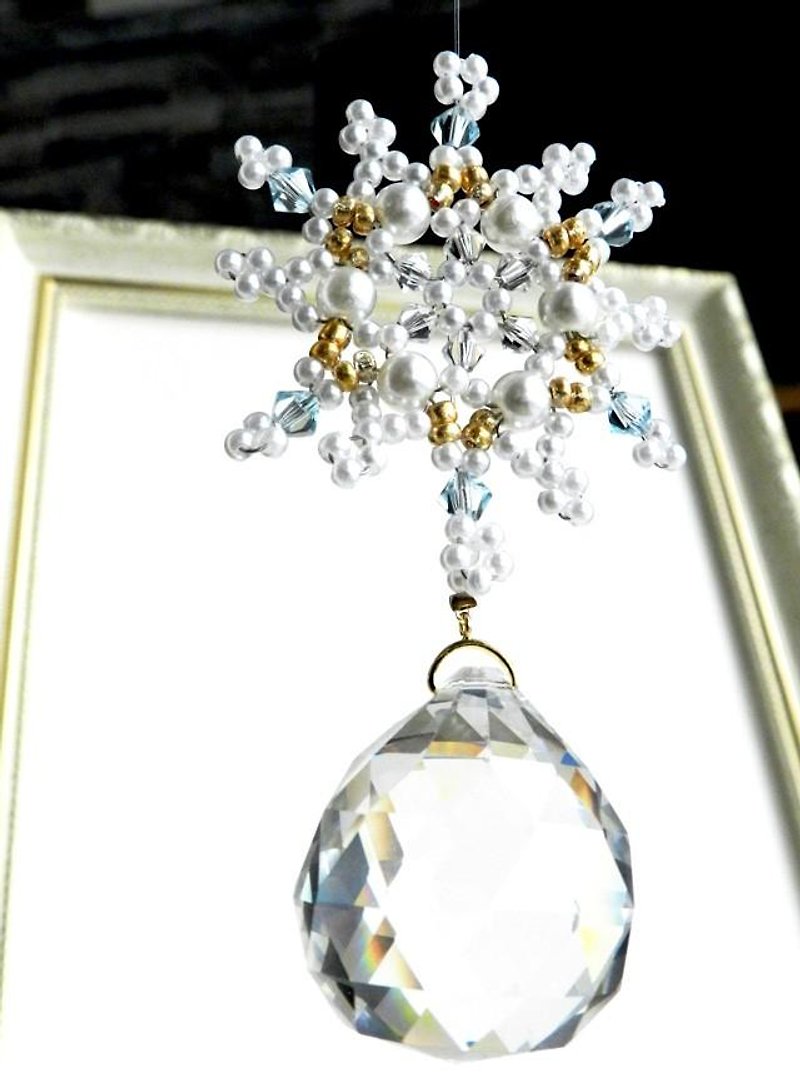 Snow Crystal Suncatcher - Items for Display - Glass Transparent