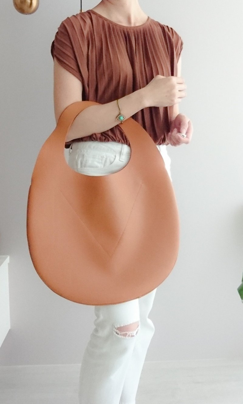 Egg Bag. Handmade. Customized graduation. Send teacher gifts - กระเป๋าแมสเซนเจอร์ - หนังแท้ สีส้ม