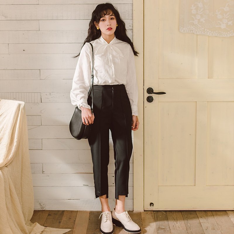 Annie Chen 2018 spring and summer new women's rabbit ears collar shirt solid color feet pants suit - Women's Shirts - Other Materials Multicolor