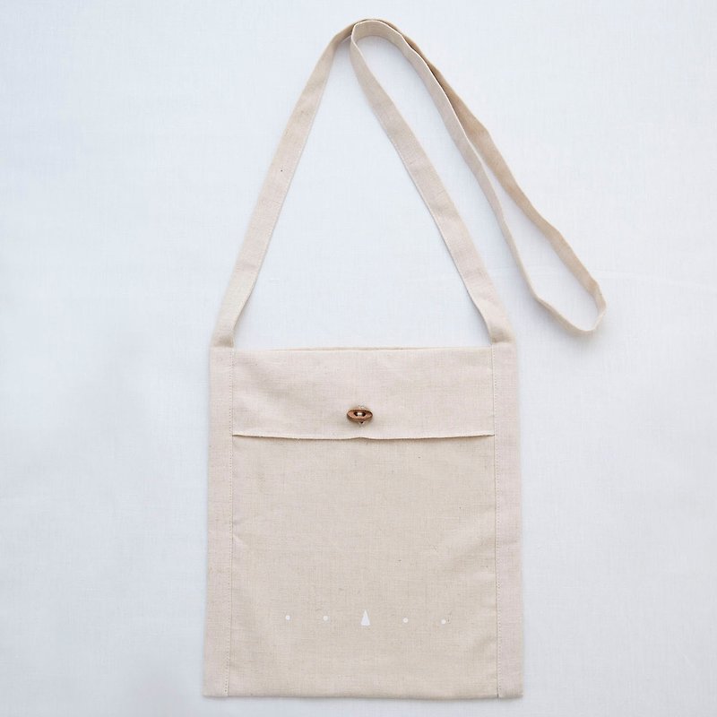 Basic item: Small linen bag (Oatmeal Color) - กระเป๋าแมสเซนเจอร์ - ผ้าฝ้าย/ผ้าลินิน สีนำ้ตาล