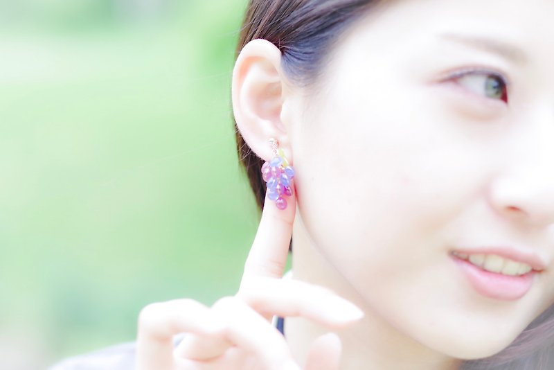 【ブドウとマスカット】秋を着飾るアクセサリー - 耳環/耳夾 - 樹脂 紫色