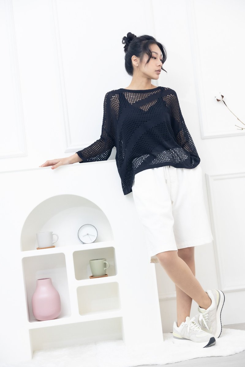 Basket hole hole long sleeve top black - เสื้อผู้หญิง - วัสดุอื่นๆ สีดำ