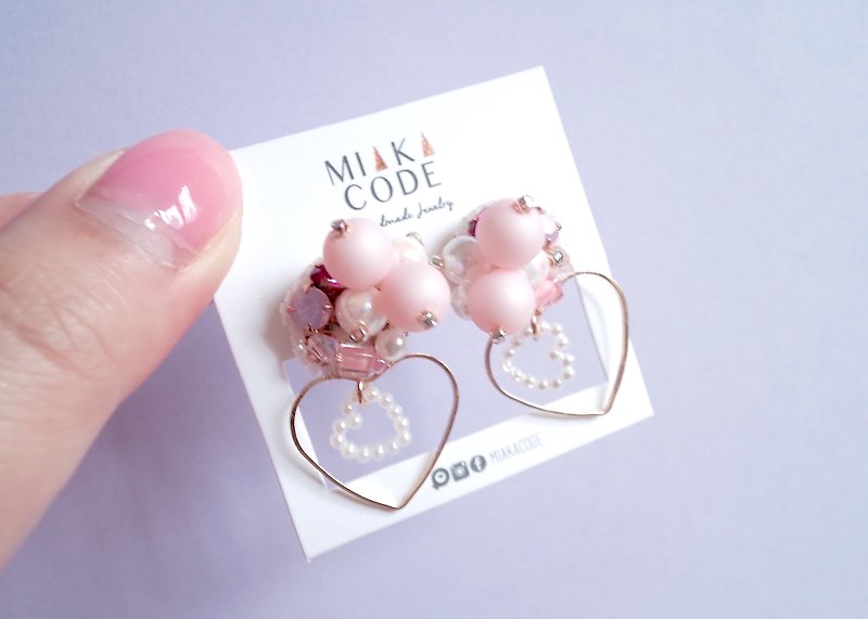 Handmade beaded love Japan anti-allergic ear / ear clip - Earrings & Clip-ons - Other Materials Pink
