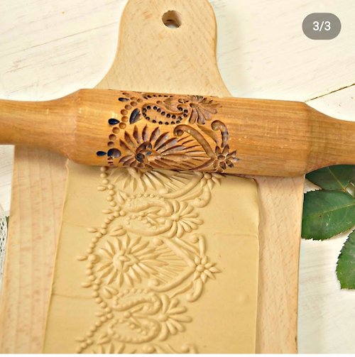 Rolling Pin Embossed Rolling pin with cookie pattern