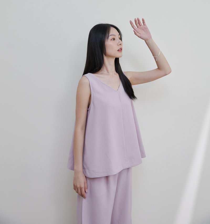 PINKOI ONLY 海莉V領優雅背心-午茶派對 - 背心/無袖上衣 - 聚酯纖維 粉紅色