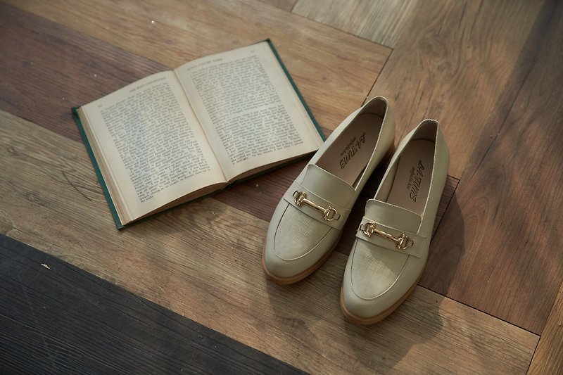 [English style] Lok Fu women's shoes. Ivory - Women's Leather Shoes - Genuine Leather White
