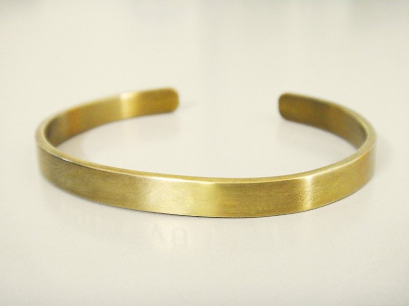 黃銅手環 素面簡約 客製化 尾端敲字 情人節 交換禮物 - 手鍊/手鐲 - 銅/黃銅 金色