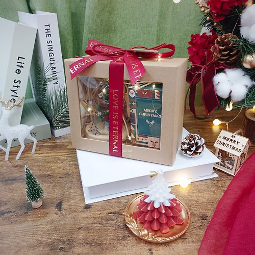 KIRA花藝 聖誕樹蠟燭×永生聖誕樹LED玻璃罩 交換禮物盒/聖誕紅/附燭台、燈