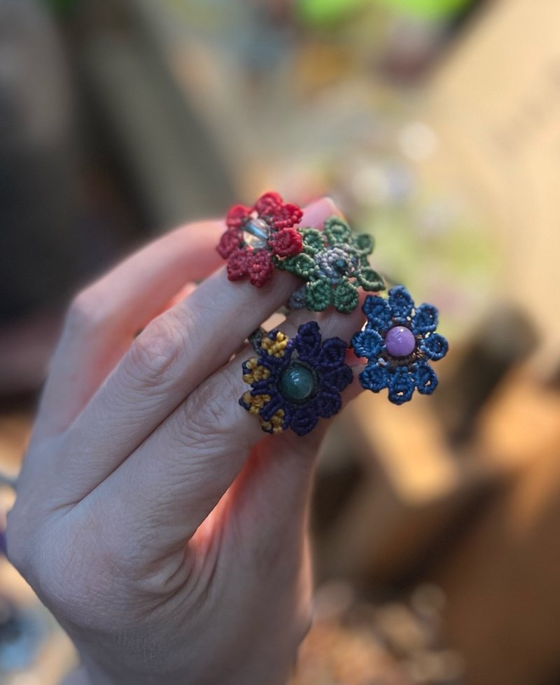 **Whispers of the Bloom** - แหวนทั่วไป - คริสตัล สีเขียว