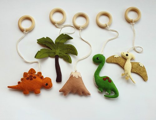 FeltGiftFinds Dinosaur baby gym toys, dino nursery decor, Hanging dinosaur toy, dinobaby