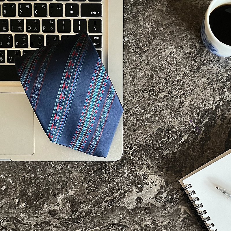 Fendi 義大利製 古董絲質領帶 都會摩登 藍色 - 領呔/呔夾 - 絲．絹 藍色