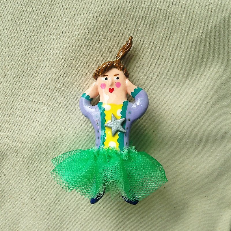 Hearty Brooches [GIRL DRESS TUTU series] GDT016 gently faint touch of green is really elegant impeccable (pin / necklace dual) - Brooches - Clay Multicolor