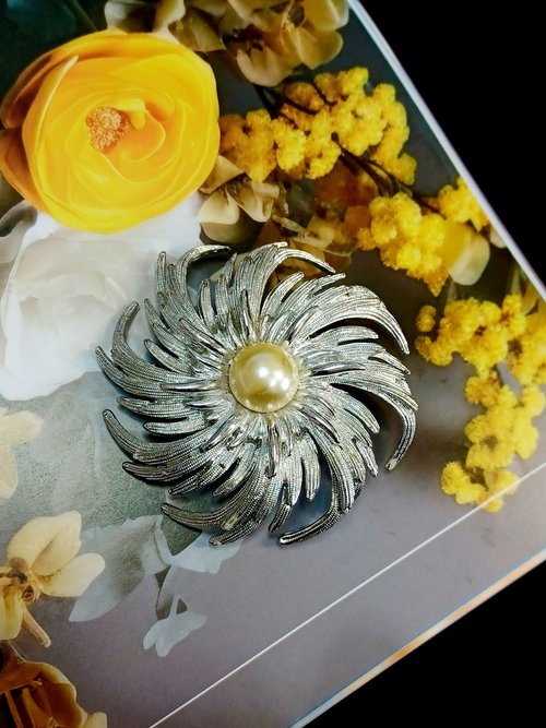 老時光製造所 vintage jewelry Sarah Cov 珍珠旋渦花卉 別針 胸針