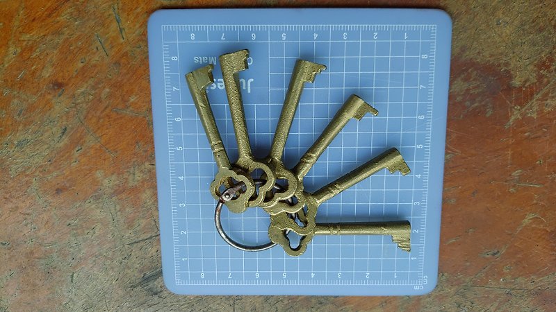 台湾初期の銅製アンティーク古鍵 6本入 規格付き - キーホルダー・キーケース - 銅・真鍮 