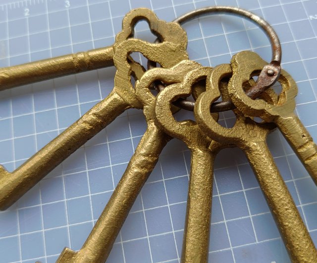 台湾初期の銅製アンティーク古鍵 6本入 規格付き - ショップ