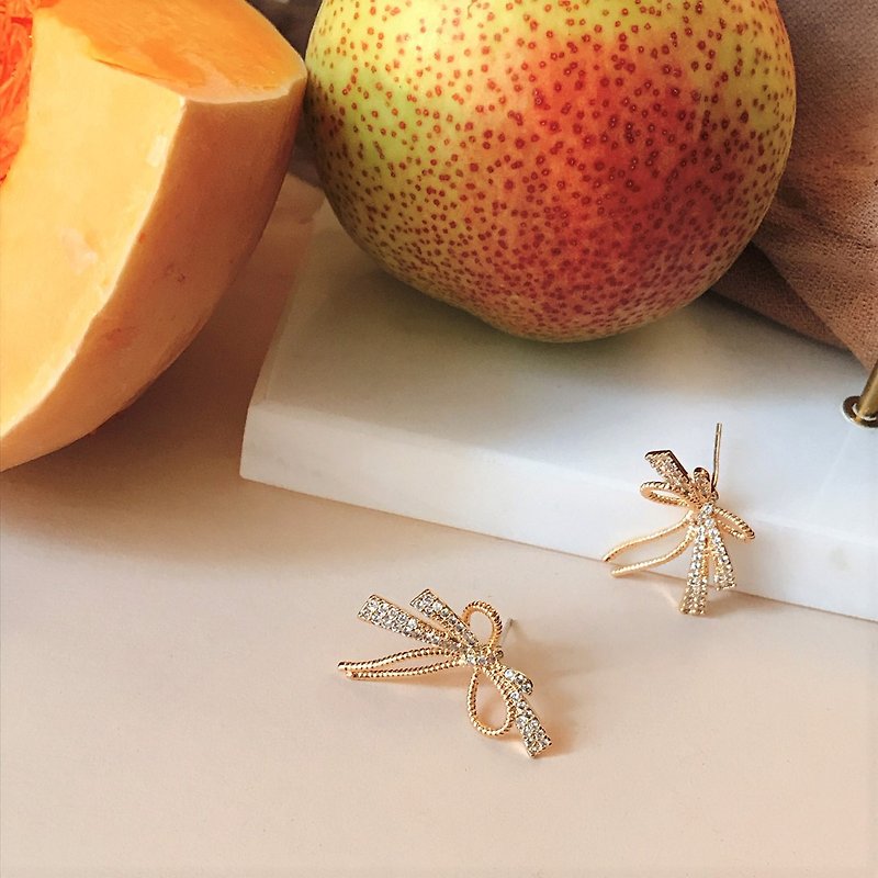 ALYSSA & JAMES shine Stone delicate bow earrings 925 Silver needles - Earrings & Clip-ons - Semi-Precious Stones Gold