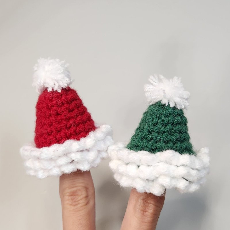 Bubble Christmas Hat Crochet Handmade Finished Decoration - พวงกุญแจ - ผ้าฝ้าย/ผ้าลินิน สีเขียว