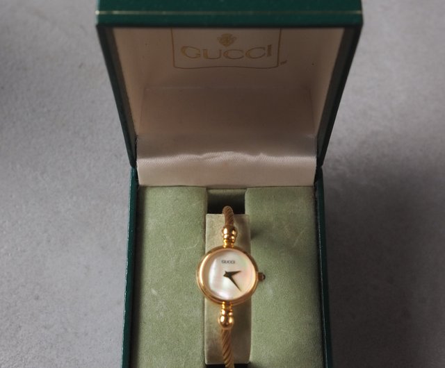 GUCCI グッチ シェル バングル ウォッチ 腕時計 ゴールド ヴィンテージ