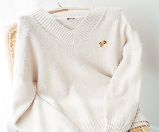 カスタマイズされた刺繍ピンクの柔らかいワックス状のVネックセーター