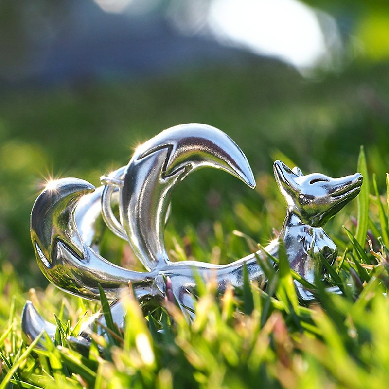 Handmade 925 sterling silver [Fox Necklace] Six-tailed Fox/Nine-tailed Demon Fox/kumiho - สร้อยคอ - เงินแท้ สีเงิน
