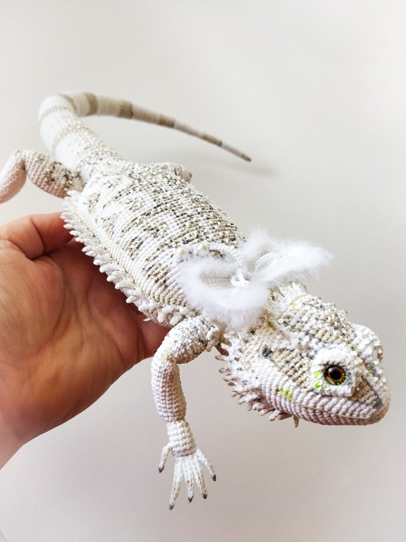 White agama, bearded dragon Crocheted interior soft lizard figurine Morph agama - Stuffed Dolls & Figurines - Cotton & Hemp White