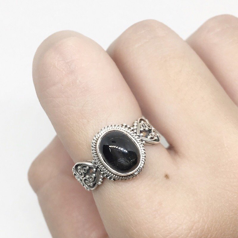 黑星石925純銀重工銀雕戒指 尼泊爾手工鑲嵌製作 - 戒指 - 寶石 黑色