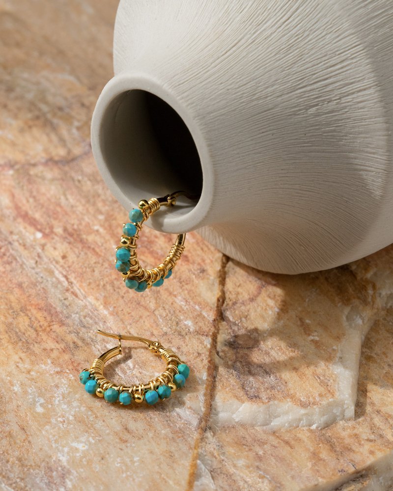 Small Amina Earrings in Turquoise (18K Gold Plated Turquoise Hoops) - ต่างหู - เครื่องประดับพลอย สีทอง