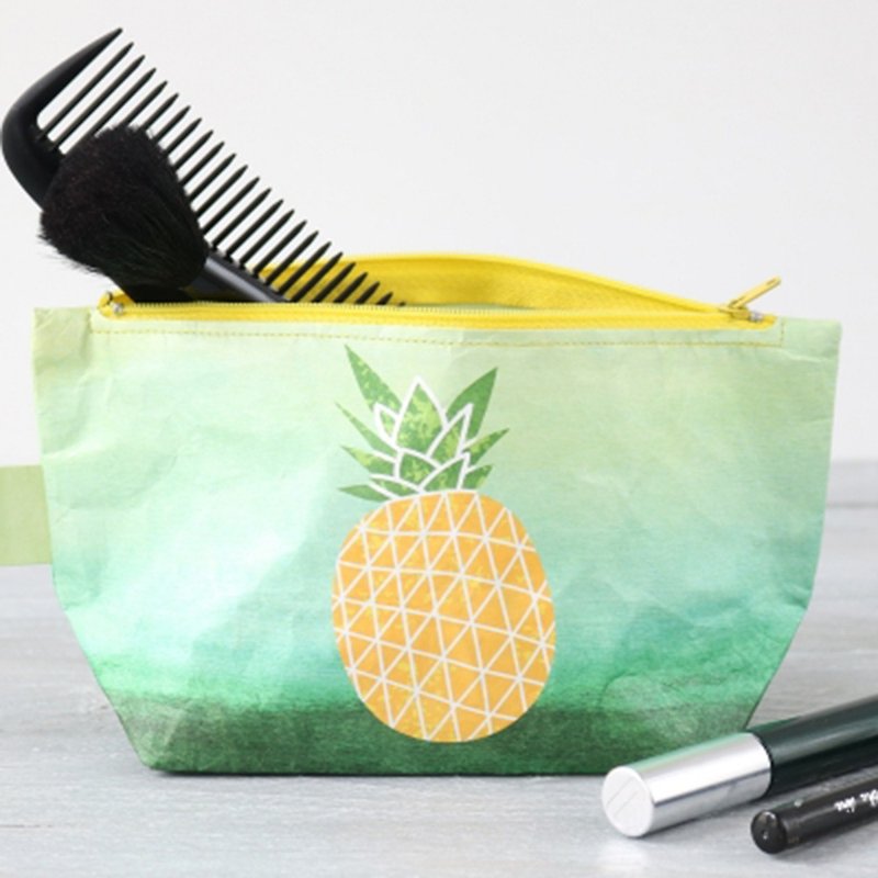 Germany Paprcuts.de Waterproof Cosmetic Bag (Pineapple) - กระเป๋าเครื่องสำอาง - วัสดุกันนำ้ 