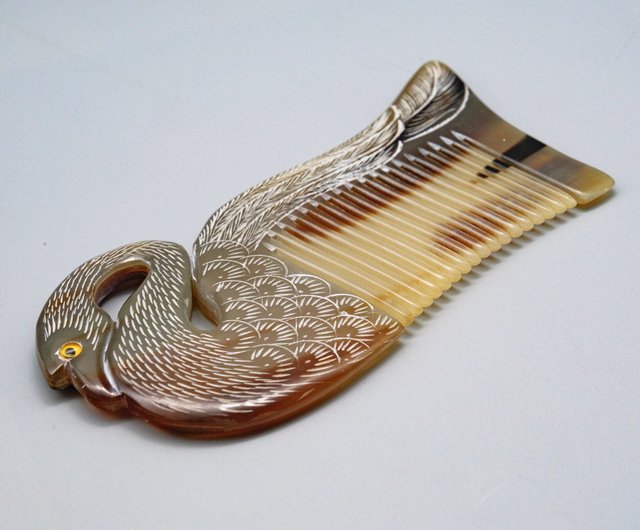 Y-147 高級　希少　極上品　天然白水牛角　手彫り　牡丹　櫛　くし Y-147 高級 希少 極上品 天然白水牛角 手彫り 牡丹 櫛 くし