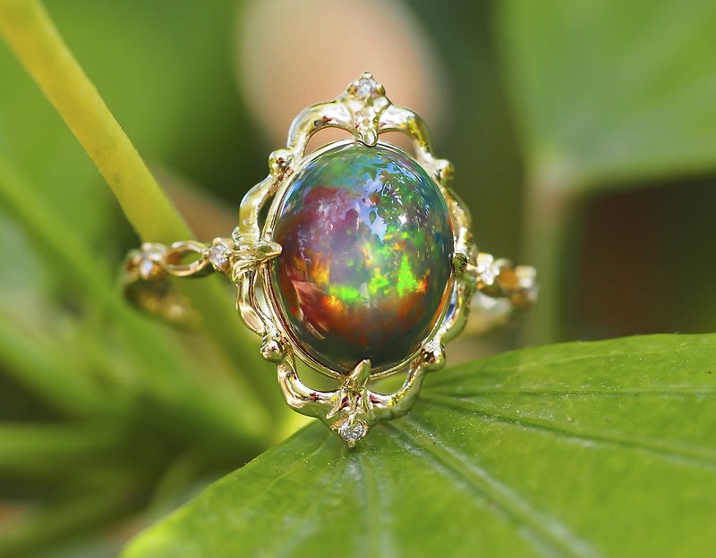 Opal and diamonds ring