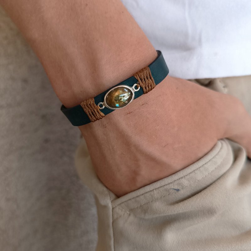 Galaxy Pulse Leather Bracelet, Natural Labradorite on Sterling Silver Pendant - 手鍊/手環 - 真皮 藍色