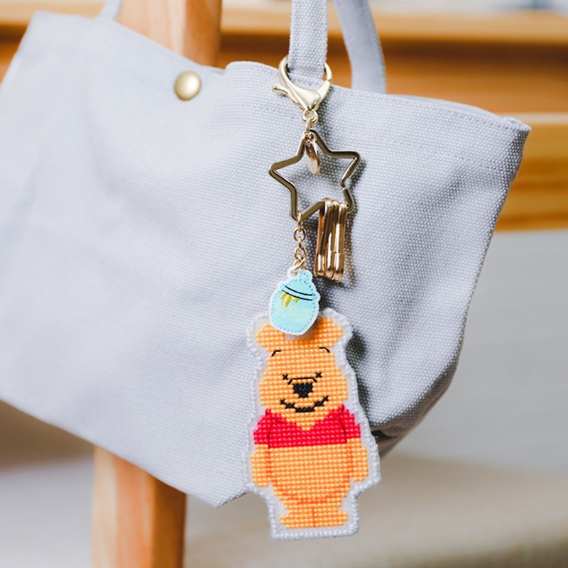 【Winnie the Pooh】Disney Ornament - Cross Stitch Kit | Xiu Crafts
