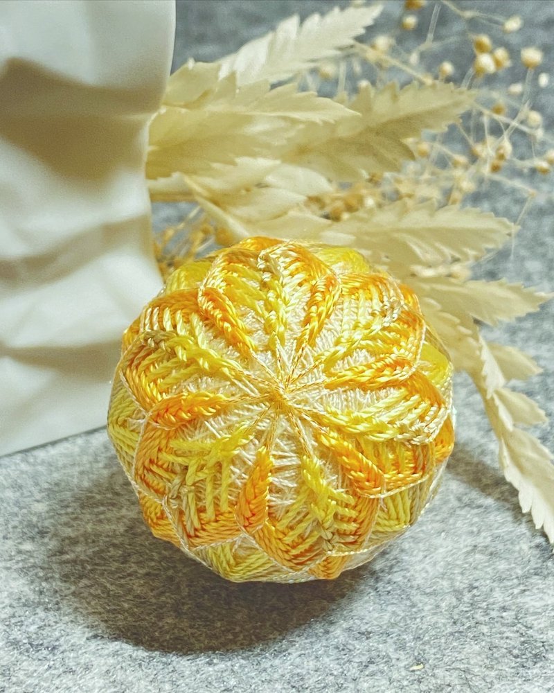 Temari - Charms - Thread Yellow