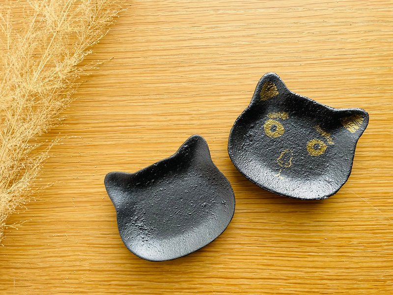 Cat Shape / Cat Like Yan Painting Mini Cast Iron Shelf Tray Pet Like Yan Drawing Cat Customized Gift