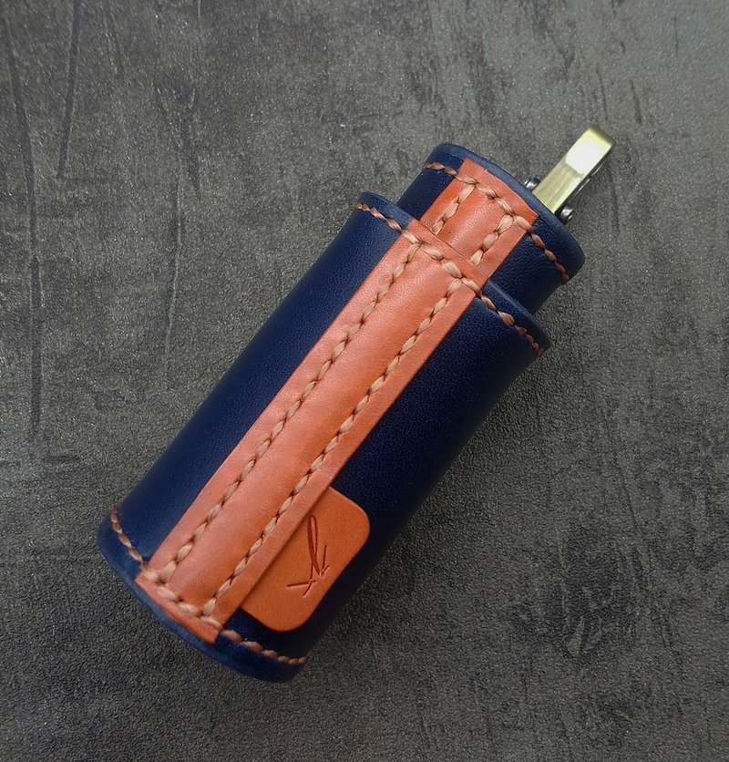 Grasp III-Dark Blue x Brown Hook Version Patented Cylindrical Coin Purse - กระเป๋าใส่เหรียญ - หนังแท้ สีน้ำเงิน