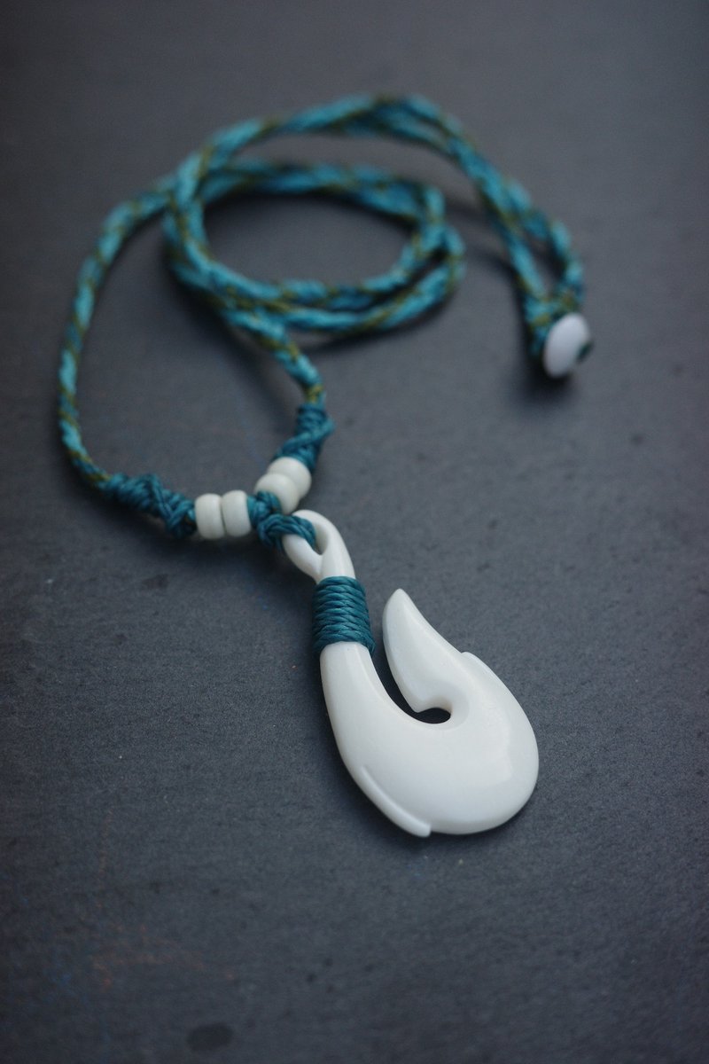 Simple and rounded Maori waxed Wax kumihimo necklace—blue x Teal x olive green - Necklaces - Other Materials 