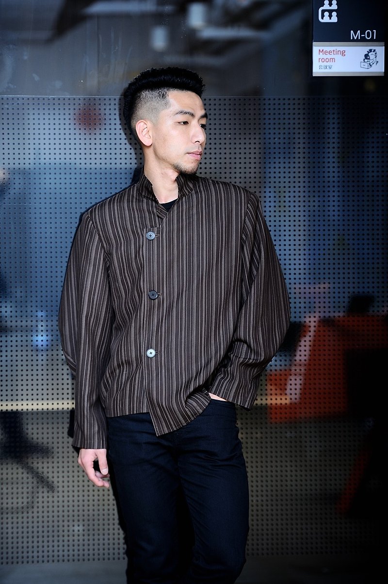 2019 spring men's yarn-dyed striped fragrant cloud yarn jacket asymmetrical design fashion age reduction - Men's Shirts - Silk 