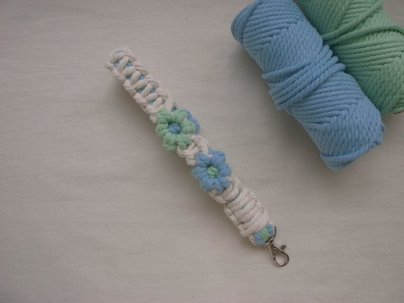 Extra long thick cotton thread cute green and blue flower wrist rope/hand-woven - Lanyards & Straps - Cotton & Hemp 