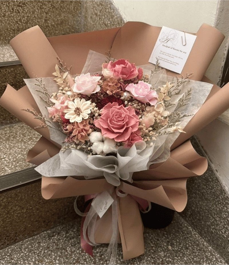 【精緻大花束】玫瑰花束/畢業花束/母親節/情人節/生日送禮花束 - 乾燥花/永生花 - 植物．花 
