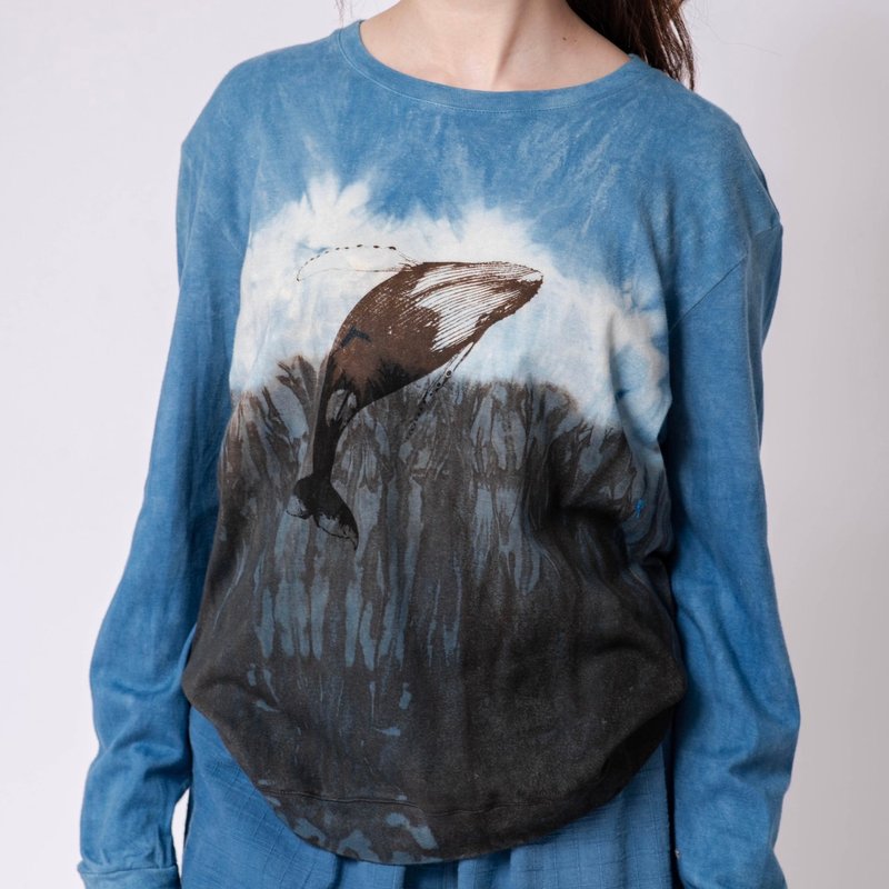 【Amoha】Plant Mineral Blue Dye Whale University T - Women's Tops - Cotton & Hemp 